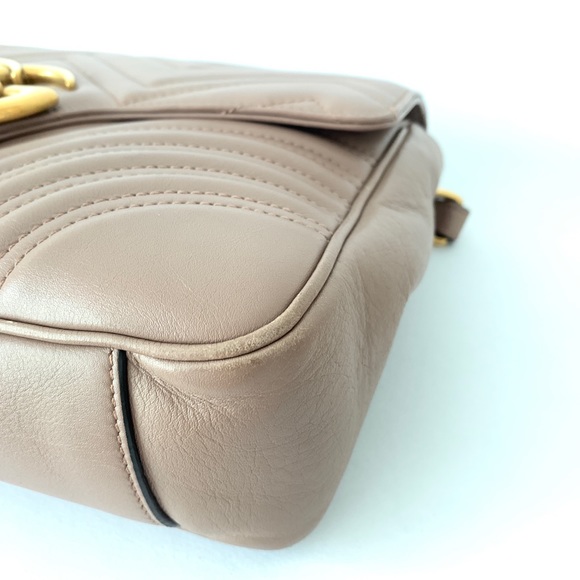 SOLD ON IG Gucci Marmont Medium - Picture 4 of 10